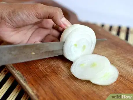 Imagen titulada Make Onion Ring Batter Step 3Bullet1