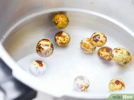 Imagen titulada Pickle Quail Eggs Step 4