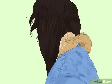 Imagen titulada Dye the Underlayer of Your Hair Step 7