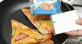 recalentar una pizza del día anterior en el microondas