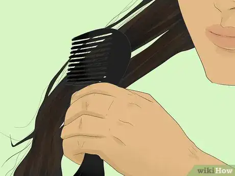 Imagen titulada Dye the Underlayer of Your Hair Step 4