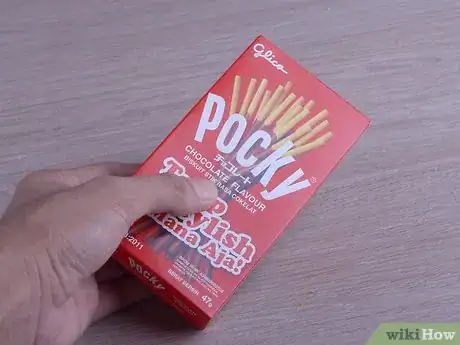 Imagen titulada Play the Pocky Game Step 1