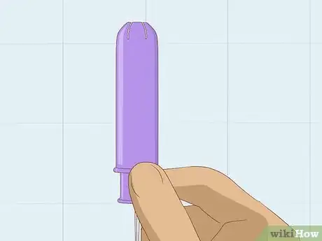 Imagen titulada Insert a Tampon Without Applicator Step 15