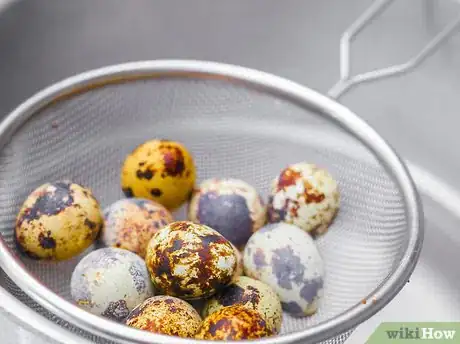 Imagen titulada Pickle Quail Eggs Step 7