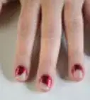 quitar el esmalte de uñas en gel