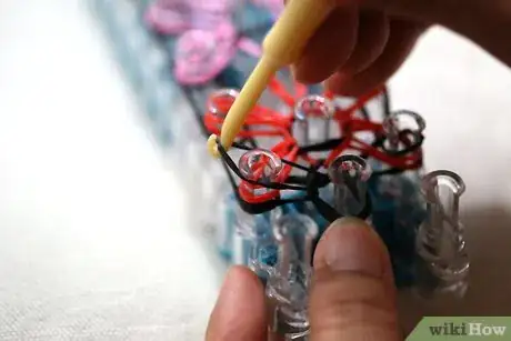 Imagen titulada Make a Rainbow Loom Bracelet Step 19Bullet1