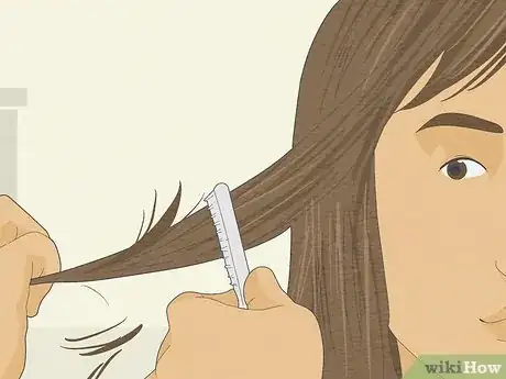 Imagen titulada Razor Cut Your Own Hair Step 12