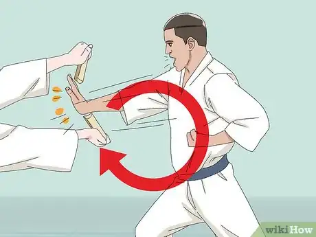 Imagen titulada Break Boards with Your Bare Hands Step 16