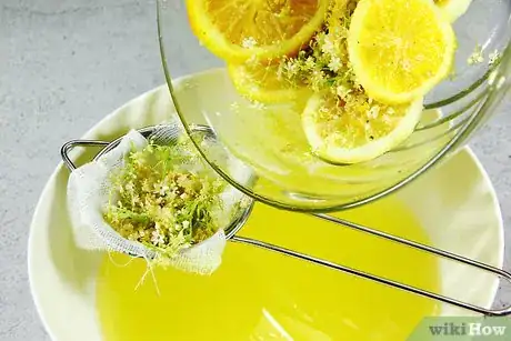 Imagen titulada Make Elderflower Cordial Step 6