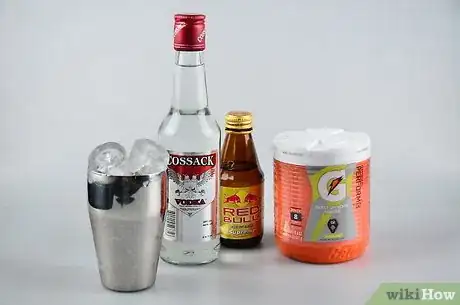 Imagen titulada Make a Gatorade, Red Bull and Vodka Slush Step 1