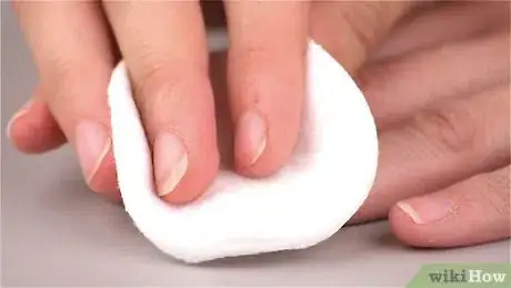 Imagen titulada Do Gel Nails with Tips Step 4