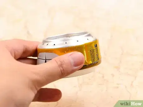 Imagen titulada Make a Simple Beverage Can Stove Step 8