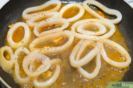 Imagen titulada Cook Calamari Step 20