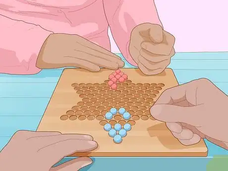 Imagen titulada Win at Chinese Checkers Step 11