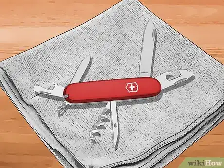 Imagen titulada Use a Swiss Army Knife Step 10