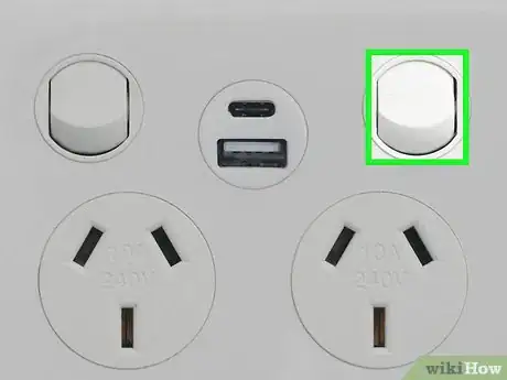Imagen titulada Charge an iPod Shuffle Step 4