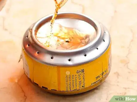 Imagen titulada Make a Simple Beverage Can Stove Step 9