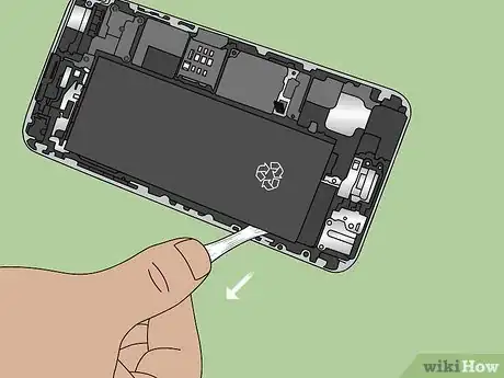 Imagen titulada Replace an iPhone Battery Step 44
