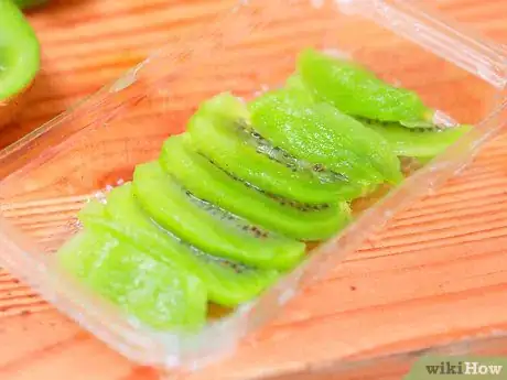 Imagen titulada Eat Kiwi Fruit Step 9