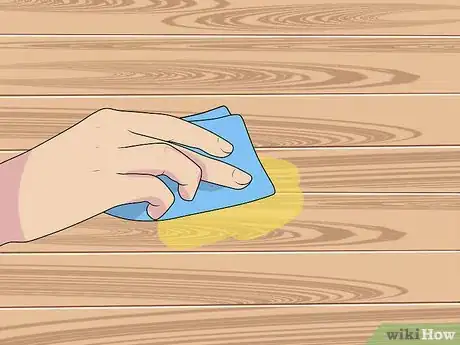 Imagen titulada Clean Laminate Wood Floors Without Streaking Step 14