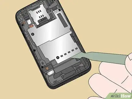 Imagen titulada Replace an iPhone Battery Step 75