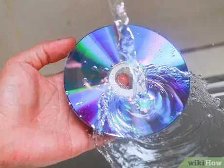 Imagen titulada Repair a CD With Toothpaste Step 6