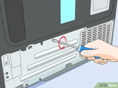 Imagen titulada Clean a Refrigerator Drip Pan Step 3