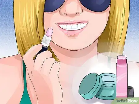 Imagen titulada Get Naturally Plump and Sexy Lips Step 2