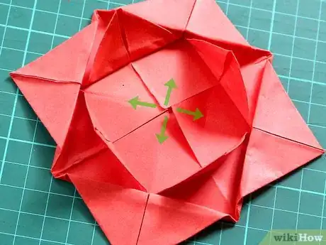 Imagen titulada Fold a Simple Origami Flower Step 11