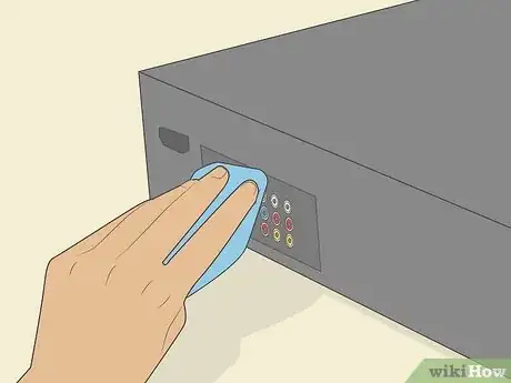 Imagen titulada Clean a DVD Player Step 4