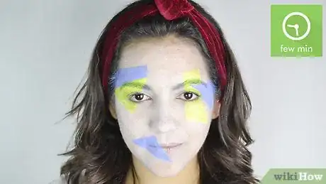 Imagen titulada Face Paint Step 11