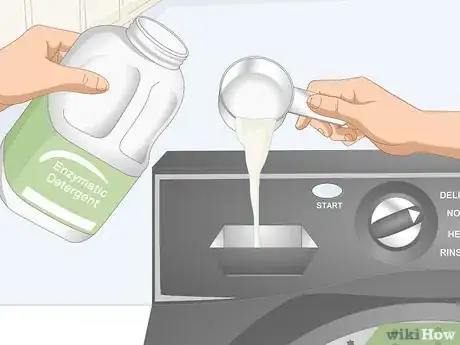 Imagen titulada Remove Urine Smell from Clothes Step 6