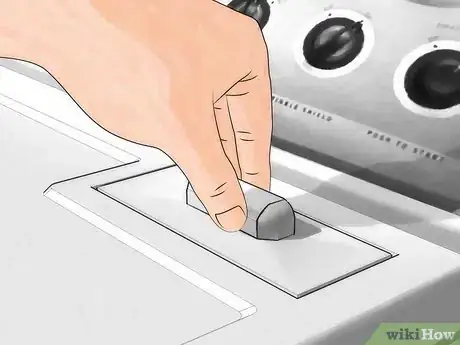 Imagen titulada Keep Lint off Clothes in the Dryer Step 9