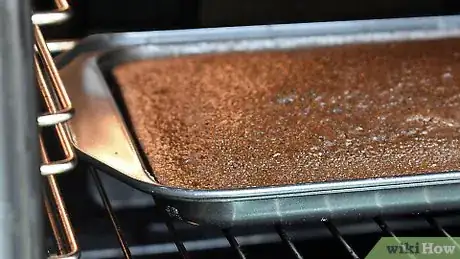 Imagen titulada Make a Simple Chocolate Cake Step 14