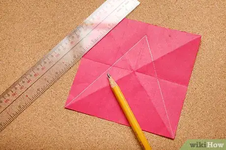 Imagen titulada Cut a Equilateral Triangle from a Square of Paper Step 6