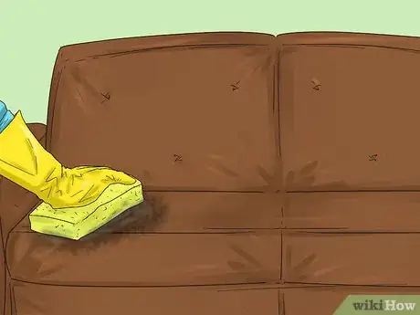 Imagen titulada Care for Leather Furniture Step 3