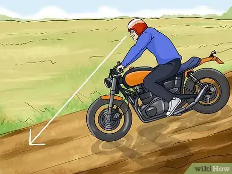 Imagen titulada Ride a Motorcycle Downhill Step 4