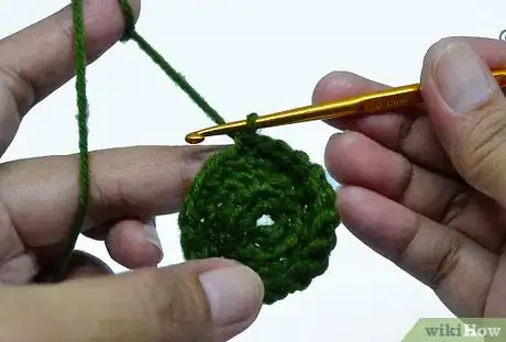 Imagen titulada Crochet a Ball Step 5