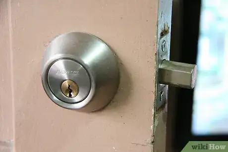Imagen titulada Burglarproof Your Doors Step 4