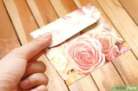 Imagen titulada Make a Gift Envelope Step 16