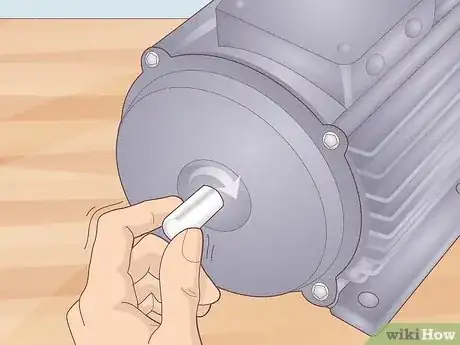 Imagen titulada Clean an Electric Motor Step 15