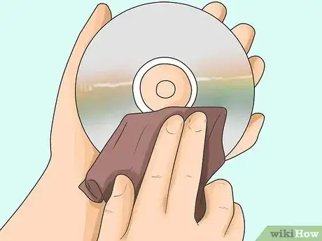 Imagen titulada Clean a Dirty CD Step 11