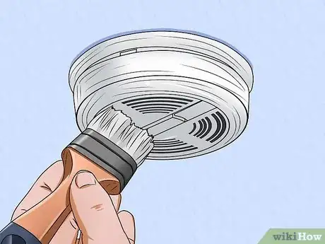 Imagen titulada Avoid False Alarms With Your Smoke Alarm Step 1