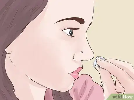 Imagen titulada Clean Your Nose Piercing Step 1