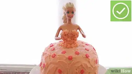 Imagen titulada Make a Princess Cake Step 15