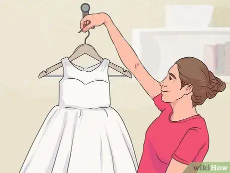 Imagen titulada Get Wrinkles Out of Tulle Step 13
