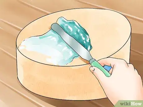 Imagen titulada Use Topsy Turvy Cake Pans Step 11