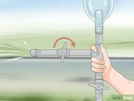 Imagen titulada Make a Water Gun with a Water Bottle Step 17