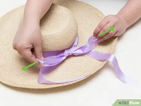 Imagen titulada Decorate a Hat Step 4