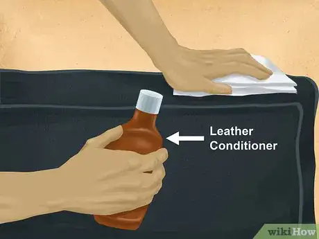 Imagen titulada Remove a Urine Stain from a Leather Couch Step 7